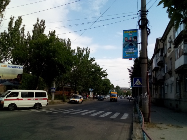 Холдер 0.95x1.95,  Праці пр. (навпроти часовні (перехрестя))