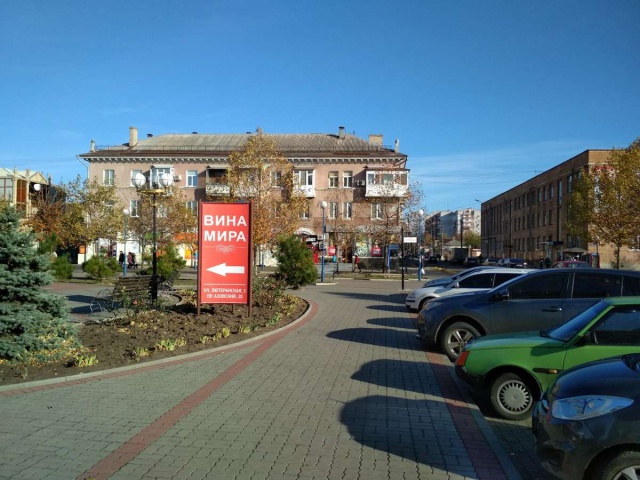 Піллар 1.2x2.4,  Лютеранська вул. (в районі РАГСа  РЦ КРИСТАЛ, зліва по ходу руху транспорту)