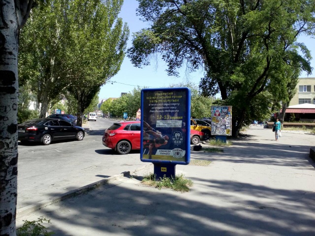 Сітілайт 1.2x1.8,  Шмідта вул. / Лютеранська вул. (Будинок Биту, біля піци NEMO)