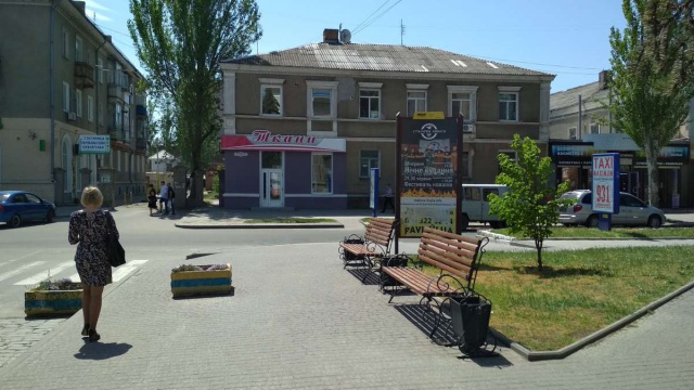 Піллар 1.2x2.4,  Університетська вул. (пл. 1 Бердянської Ради, дивиться на виконком)