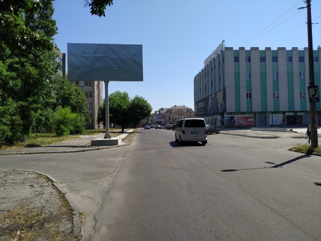 Щит 6x3,  Центральна вул. (біля ЦУМу)